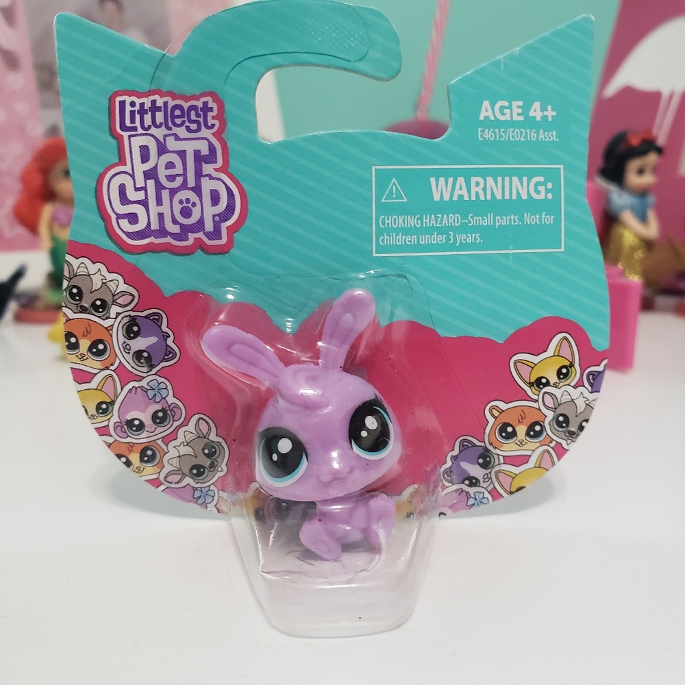 New Hasbro Littlest Pet Shop TV Series 2 Bunny Mini Figure Pet
